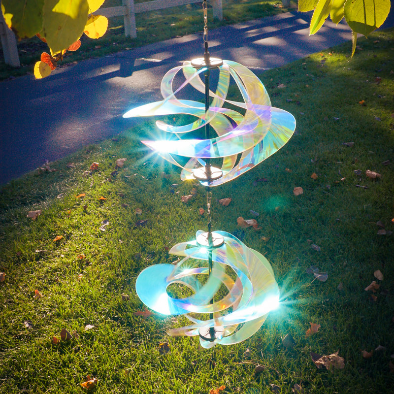 Iridescent Double Vortex Spinner