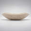 Coupe peu profonde en marbre beige chaud, 25 x 25 x 7,5 cm, idéale pour les centres de table et les présentations de fruits, design rustique et luxueux