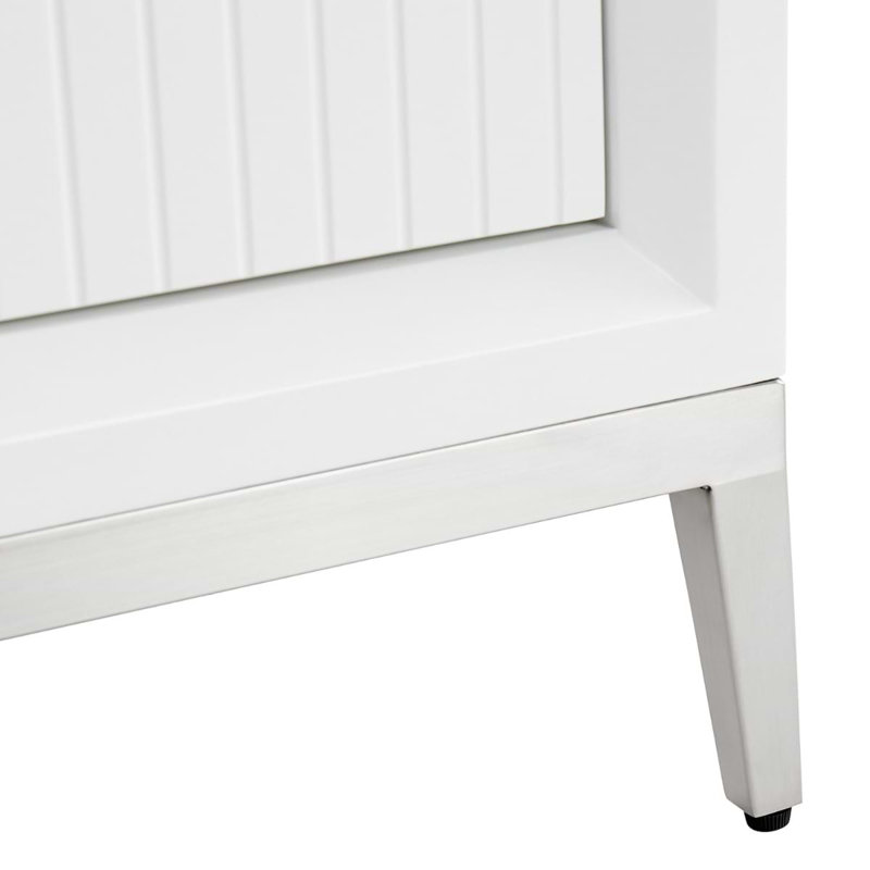 Bungalow 24" Freestanding Standard Single Bathroom Vanity with Top, White/Silver