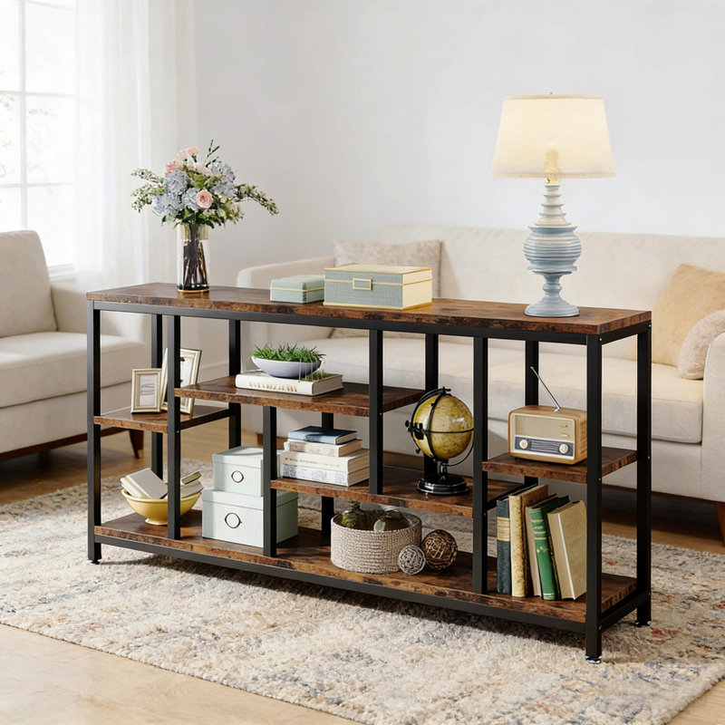 Table d'appoint attrayante, canapé rustique, console