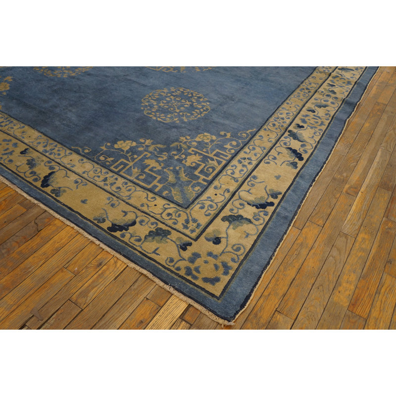 Tapis chinois en soie antique Luxurious Pile