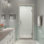 Porte de douche à charnière sans cadre avec verre givré ultra-lumineux Kinkade XL l 30,25 - 30,75 po x H 80 po