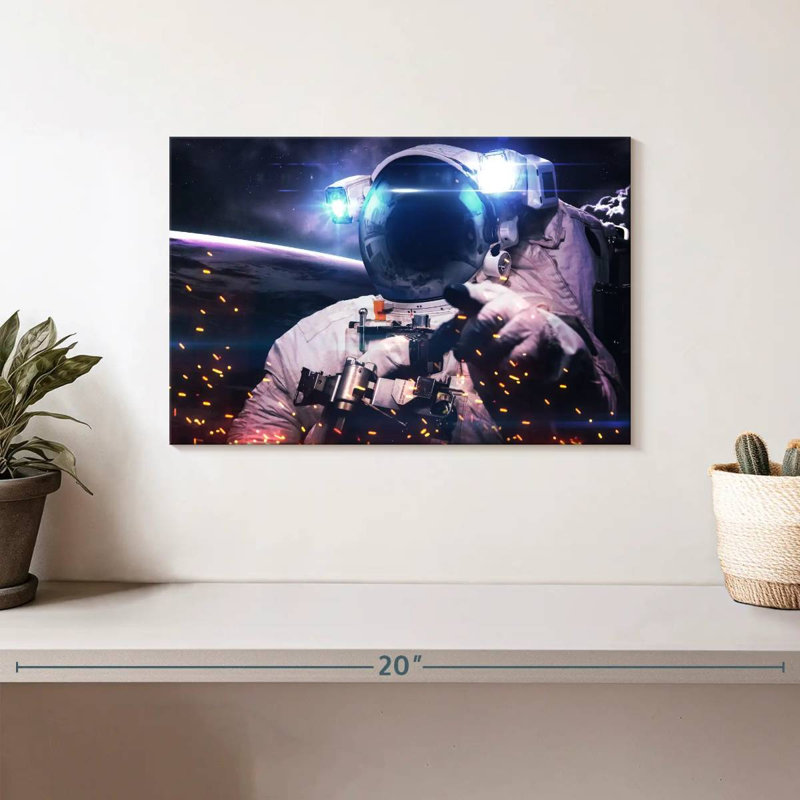 Astronaute brillant d'Oberle, H 8 po x l 12 po