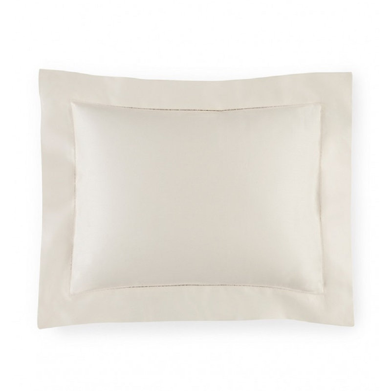 Milos Sham, Standard