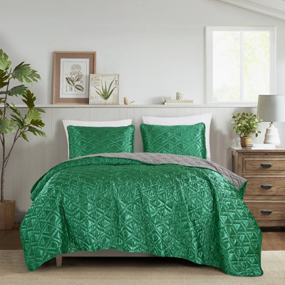 3-Piece Solid Satin Bedspread Set - Luxurious Satin Finish Bedding Ensemble For A Modern Bedroom.queen