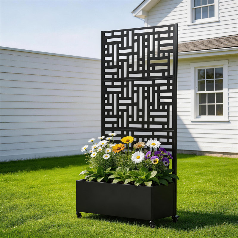Boîte à fleurs en métal avec treillis et roues Ainsley, H 70,8 po x l 35,5 po x P 15,7 po, Noir