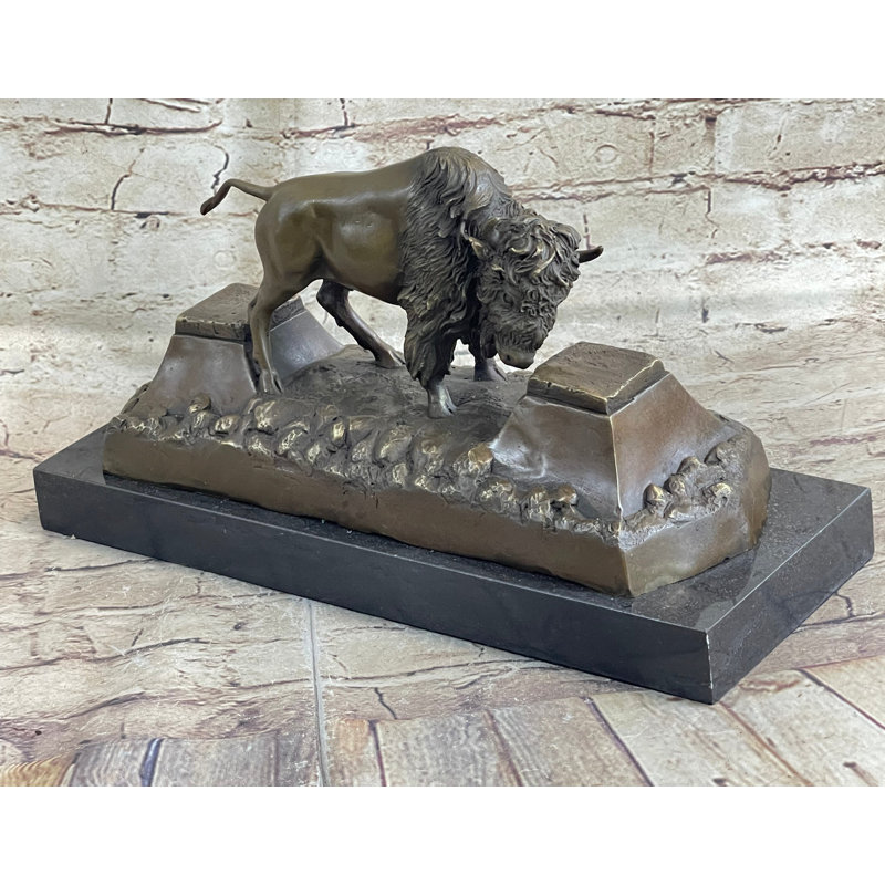 Grande sculpture en bronze de bison américain par Russell HotCast