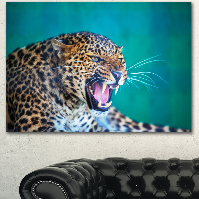 «Wild Leopard Close up View», impression, H 28 x l 60 po x P 1 po, Toile tendue