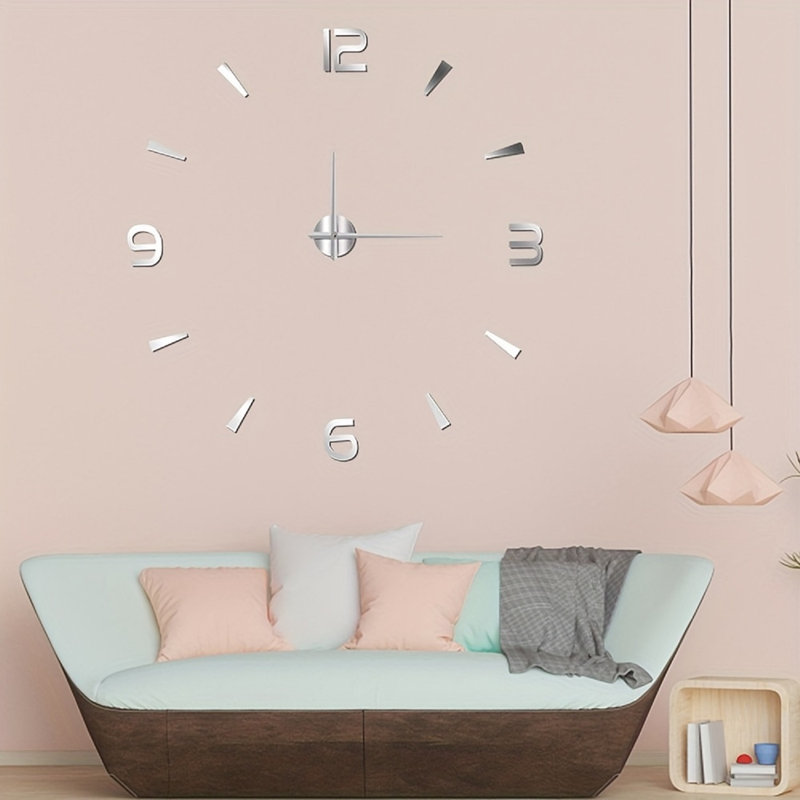 Moniesha Resin Wall Clock, Silvery