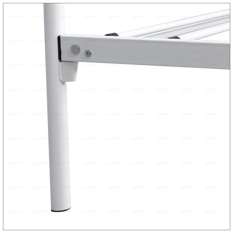 Structure de lit plateforme robuste en métal de style victorien, rangement sous le lit et aucun sommier requis pour les chambres de taille grand