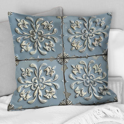 Carreaux floraux bleus et dorés charme antique IV - coussin floral
