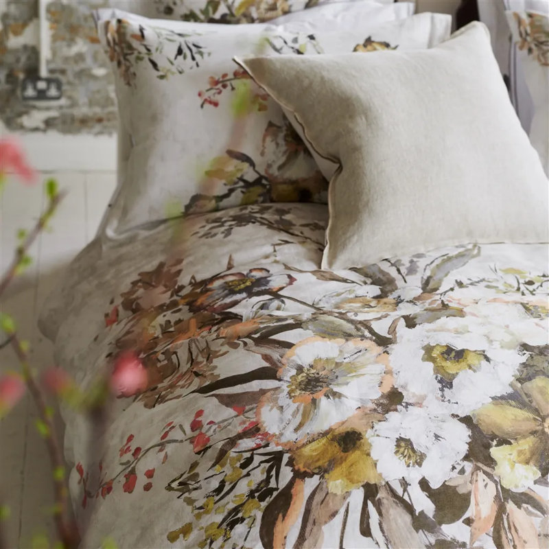 Margaretta Sepia Sham, Queen Sham