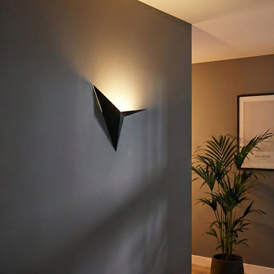 Metal Body Unique Wall Sconce