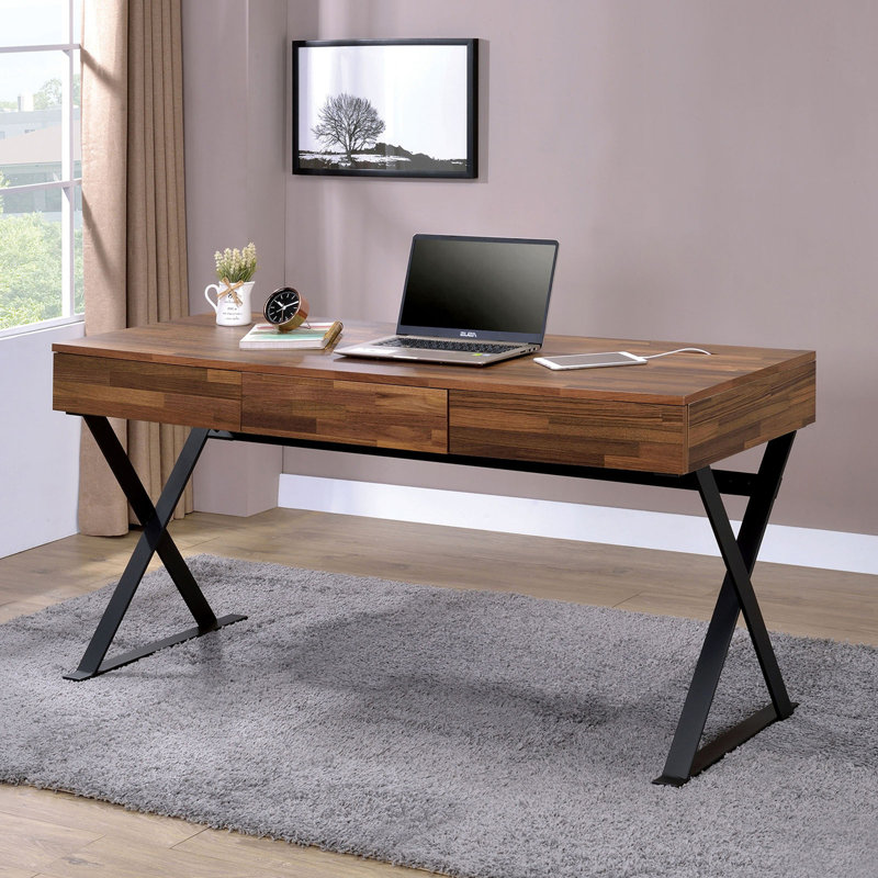 Bureau d'ordinateur industriel