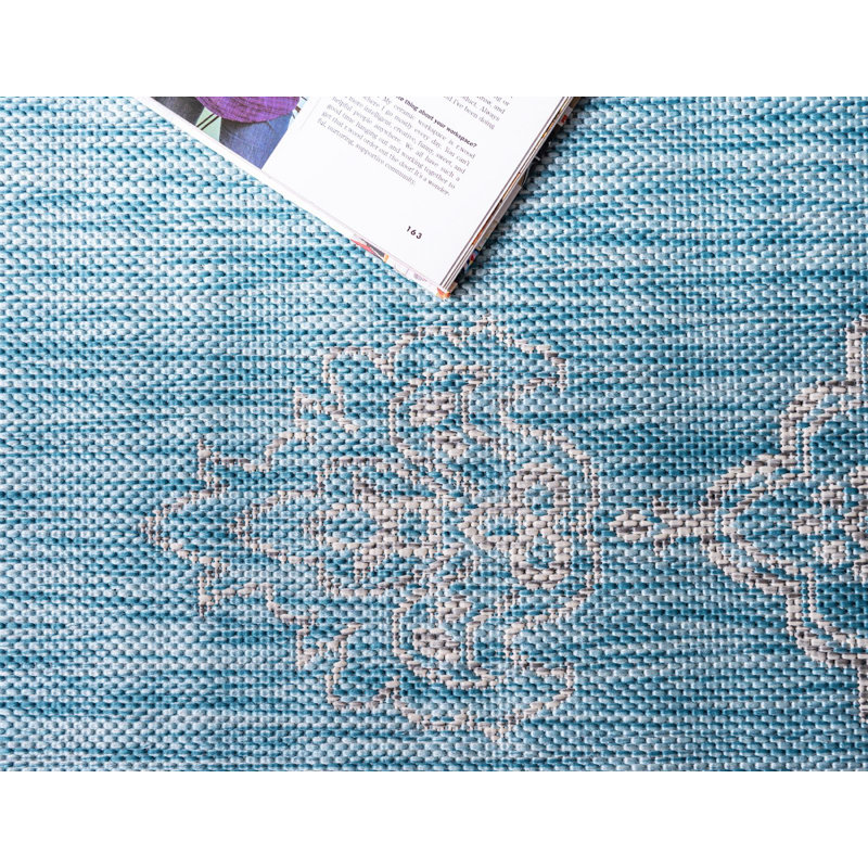 Crader Oriental Indoor / Outdoor Rug, Rectangle 5'1" x 8'