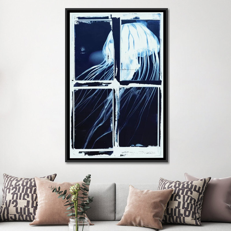 « indigo jellyfish square », impression sur toile, H 48 po x l 32 po x P 1,5 po, Toile avec cadre flottant noir, Pas de tapis