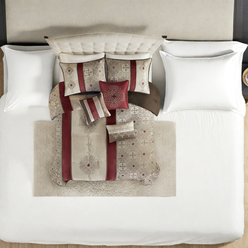 Premium Jacquard Bedding Sets, 100% Polyester Comforter, Modern Red Cal King