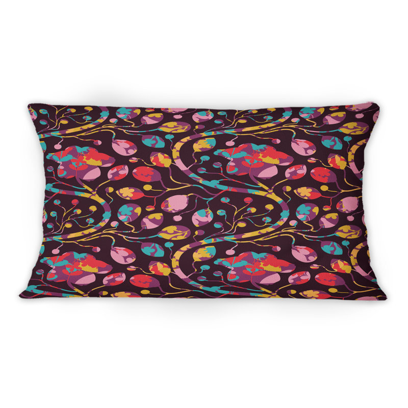 Coussin décoratif à motif de fleurs rouges et orange sur fond noir - 1
