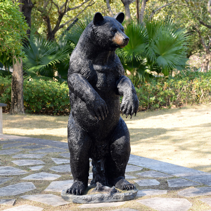 Statue d'ours noir debout