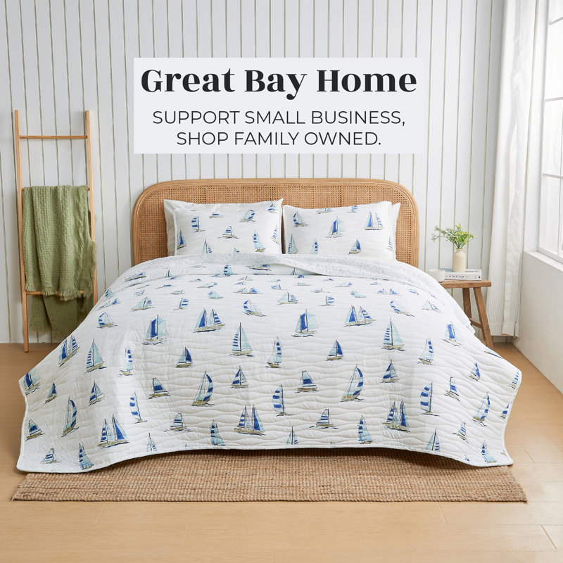 Blue Seashell Reversible Quilt Set with Shams, Full / Queen Quilt + 2 Standard Shams, Blue Watercolor Sailboats