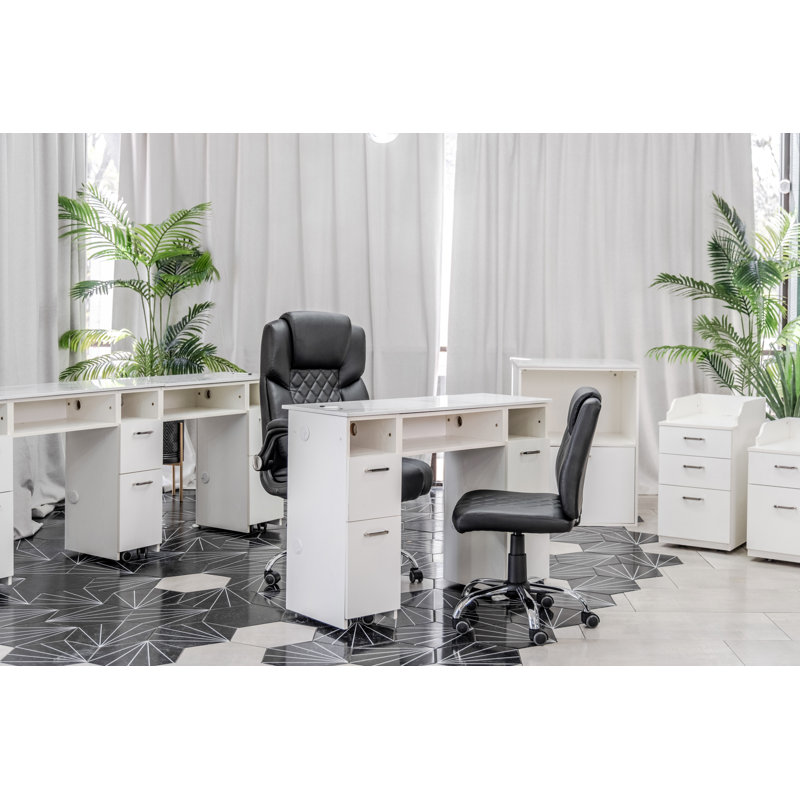 Ryner Manicure Table