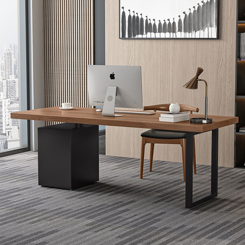 Bureau de direction rectangulaire en bois massif avec tiroirs Nut-brown, 29.53" H x 55.12" W x 27.56" D, Retour à droite