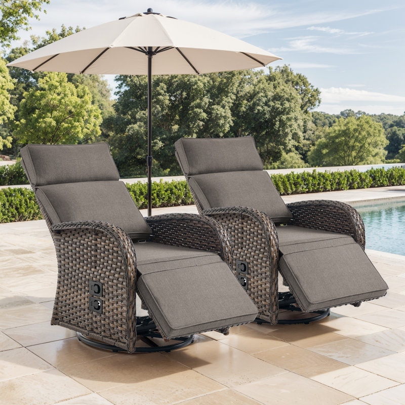 Chaise longue inclinable et réglable en osier Serita, Brun, Gris