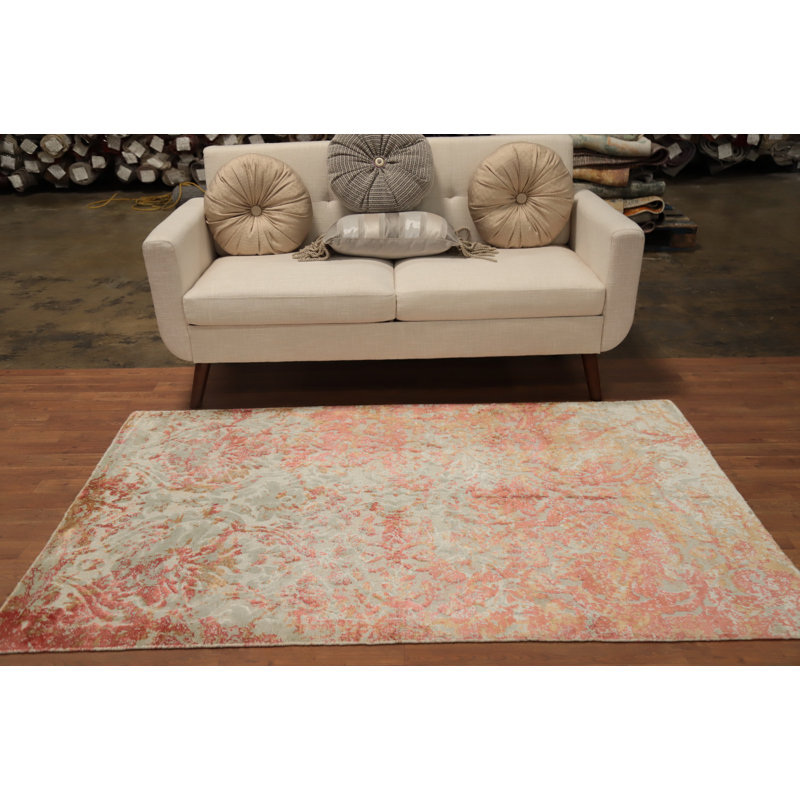 Transform Your Room with This Soft Blush Abstract Rug 4x6