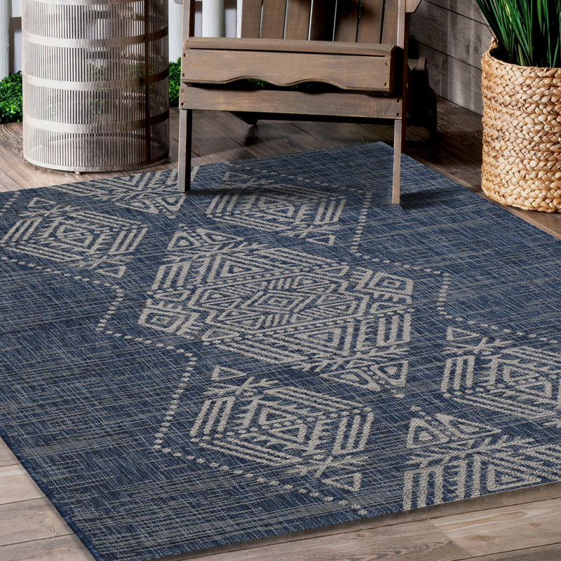 Tapis intérieur / extérieur bleu en polypropylène tissé à la machine Rectangle Johniel, Rectangle 2 pi 7 po x 4 pi 11 po