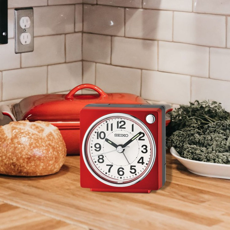 QHE196RLH Alarm Clock, Red, Red