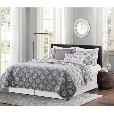Booker Medallion Quilt Set