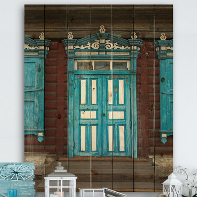 Reproduction d’art graphique sur bois « wood sculptures on wooden house »