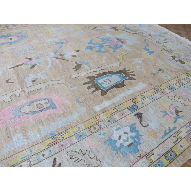 Tapis beige unique de 12 pi 1 po x 15 pi 1 po