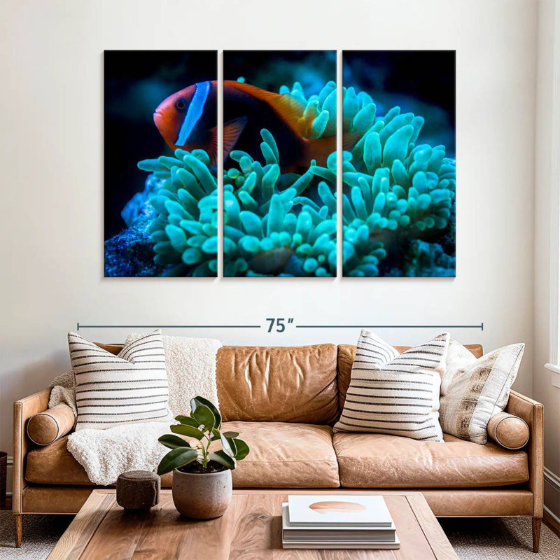 Brampt Tomato Clownfish, 42" H x 65" W