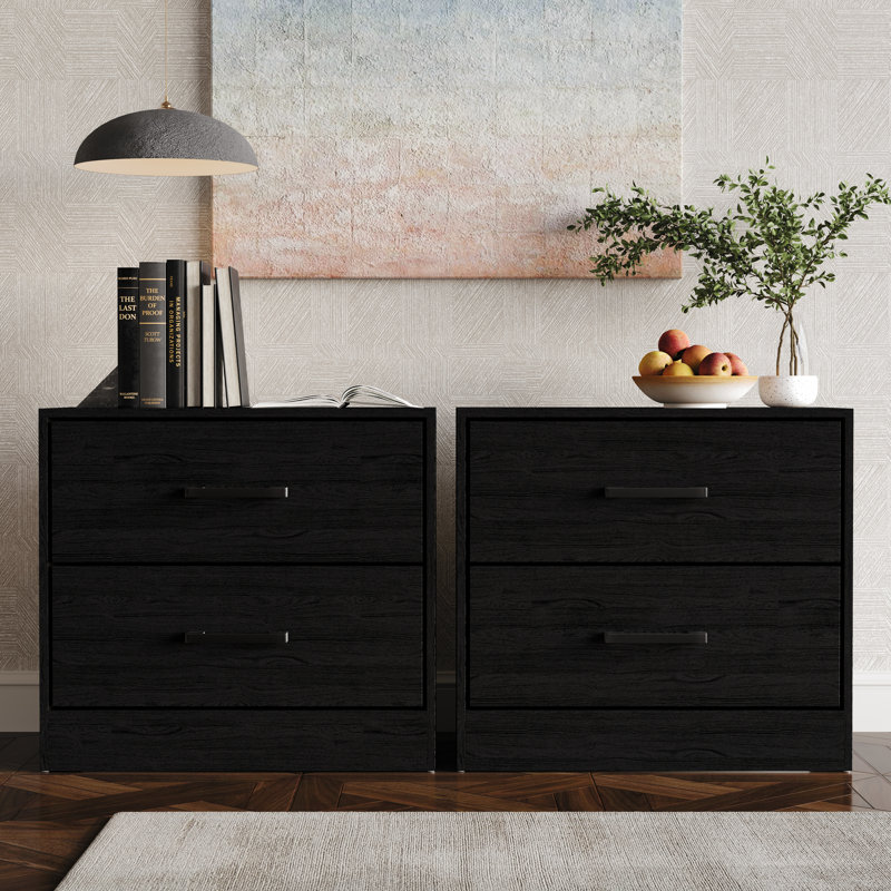 Deux tables de chevet en brun, Brun