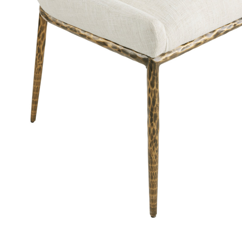 Chaise d'appoint rembourrée en métal martelé Lalia, Doré
