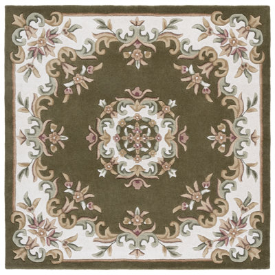 Aubusson 301 Hand Tufted Wool/Cotton Oriental Rug in Olive/Ivory