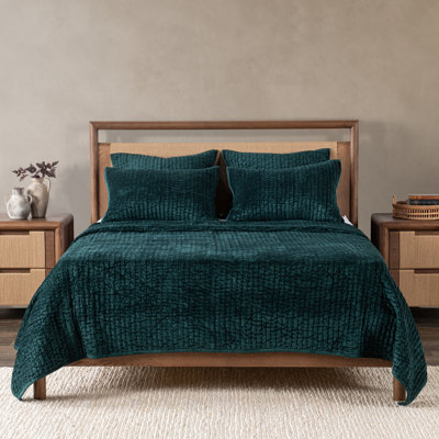 Bari Velvet Rayon Queen Quilt