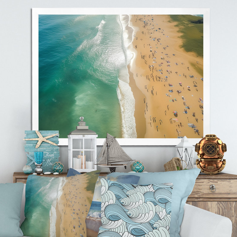 Vue aérienne de la plage côtière verte 3 - Art mural plage et océan, Cadre de coin blanc fermé, H 30 po x l 40 po x P 1,5 po