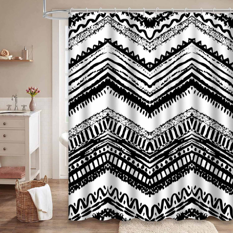 Rideau de douche à motif de chevrons noir et blanc avec 12 crochets Line Zigzag, L 72 po x l 78 po