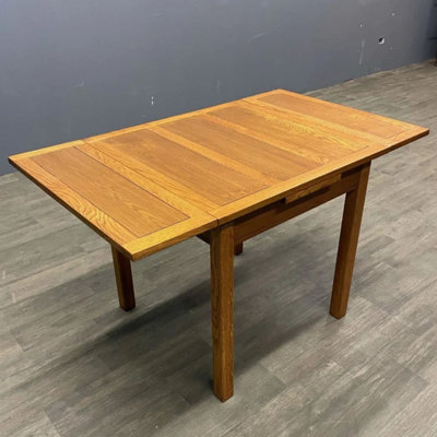 Extendable Oak Solid Wood Dining Table