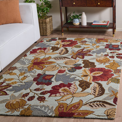 Emrick Hand Hooked Wool Floral Rug