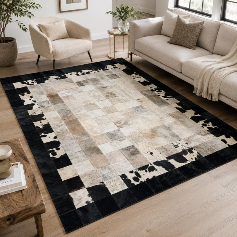 Tapis en cuir de vache fabriqué à la main en patchwork, tapis noir et blanc ivoire, Tapis de couloir 2,5 x 8 pi