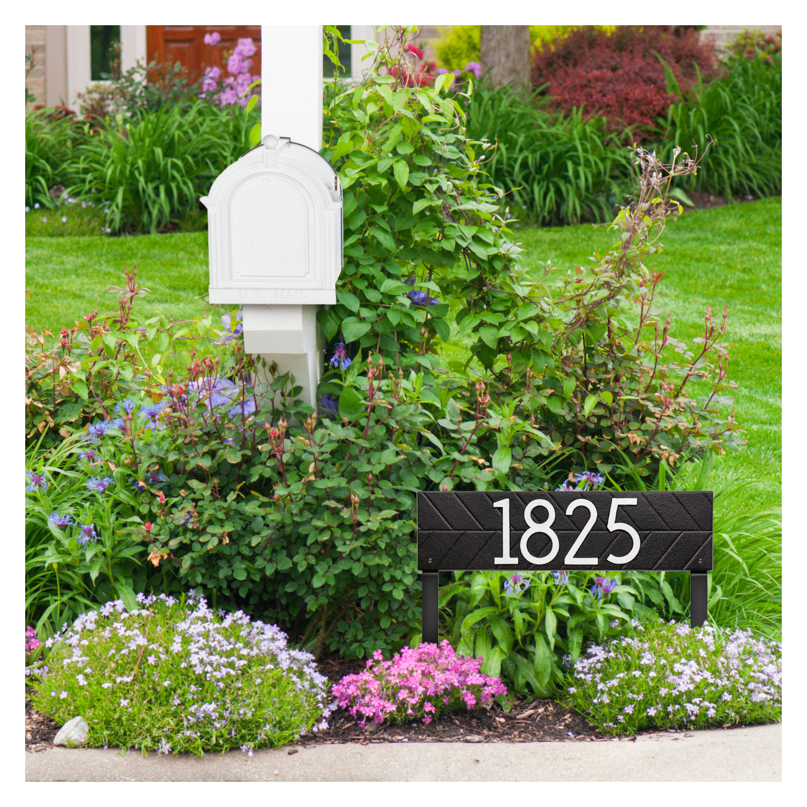 Mid-century Modern Herringbone Lawn, Black/White, Yes