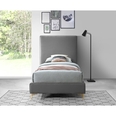 Upholstered Platform Bed