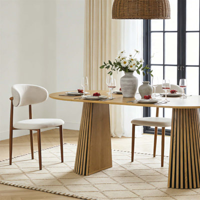 Table de salle à manger extensible en bois massif avec chaises rembourrées de style ferme moderne du milieu du siècle, longueur réglable pour une utilisation polyvalente