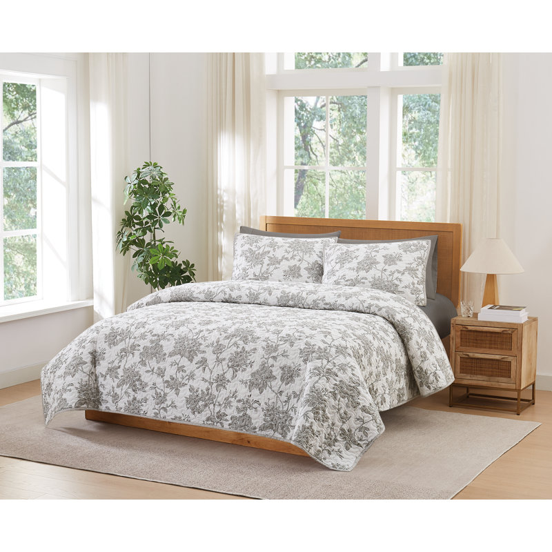Brooklyn Loom Mila Floral Quilt Set, King Quilt + 2 King Shams