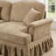 Canapé modulaire classique à trois places en forme de L avec accoudoirs évasés et volants amovibles, jupes plissées et pieds fuselés, canapé à quatre places en chenille confortable avec repose-pieds mobile-496918017-496918019-496918023