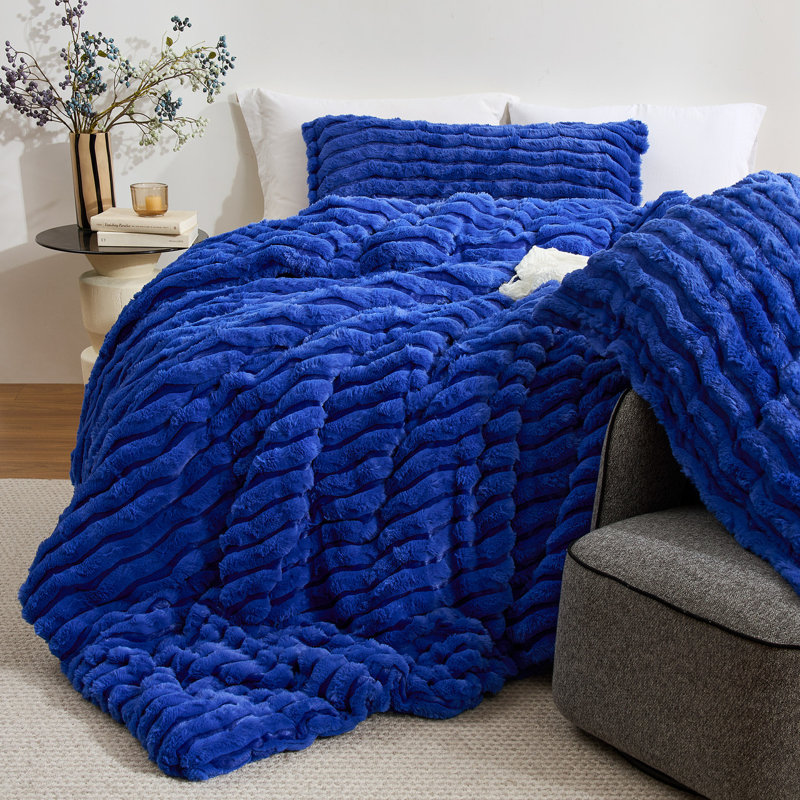 Roll Cakes Chunky Bunny - Coma Inducer Oversized Plush Comforter Set, Queen, Strong Blue