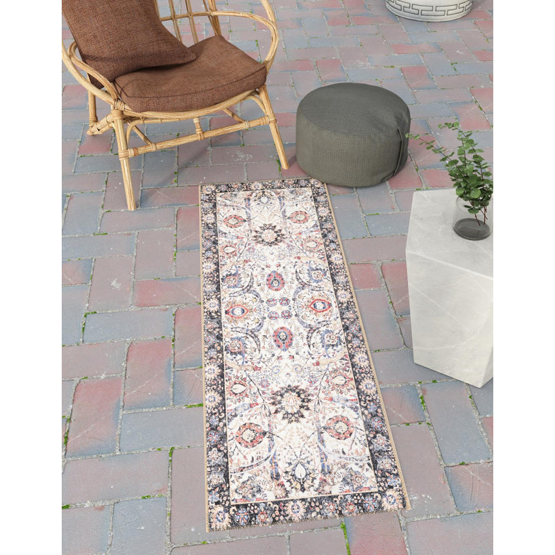 Bungalow Rose Ariel Timeless Rug, Tapis de couloir 2 pi x 5 pi 1 po